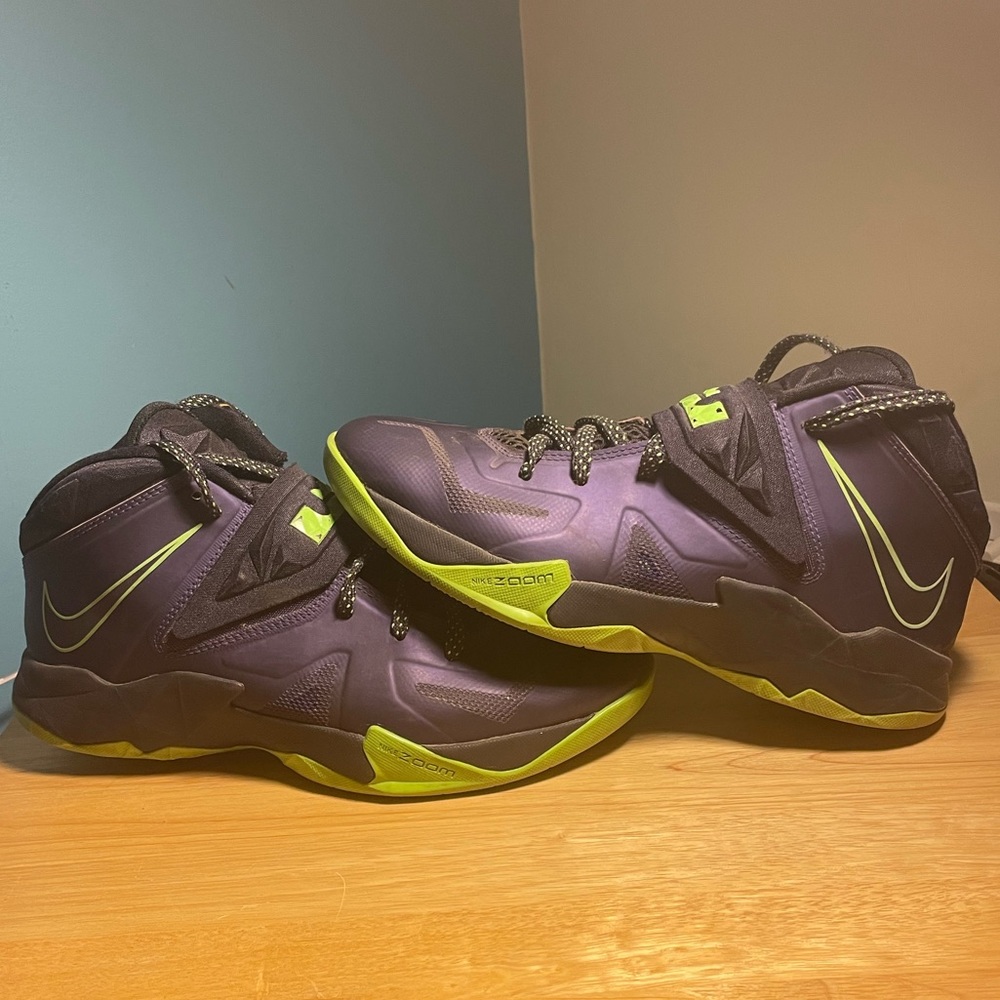 Nike lebron shoulder 7,s - Picture 2 of 4